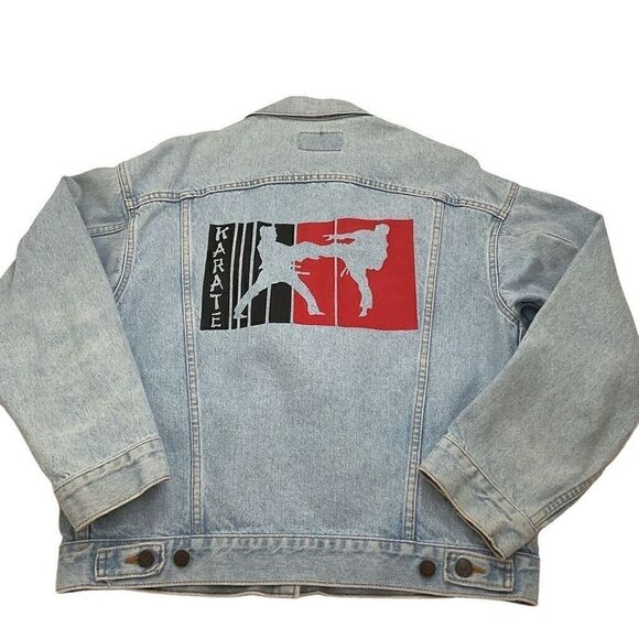 Vintage Levi's Jean Jacket Men's Medium Light Wash Karate Graphic Print - Picture 4 of 16
